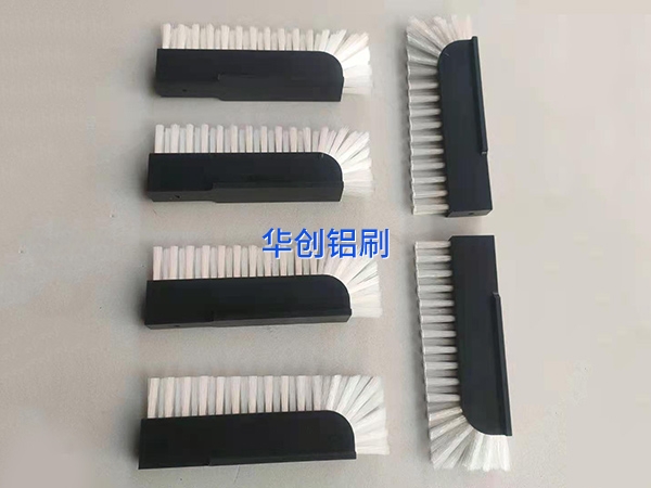 你知道該如何進(jìn)行毛刷輥的清潔工作嗎？